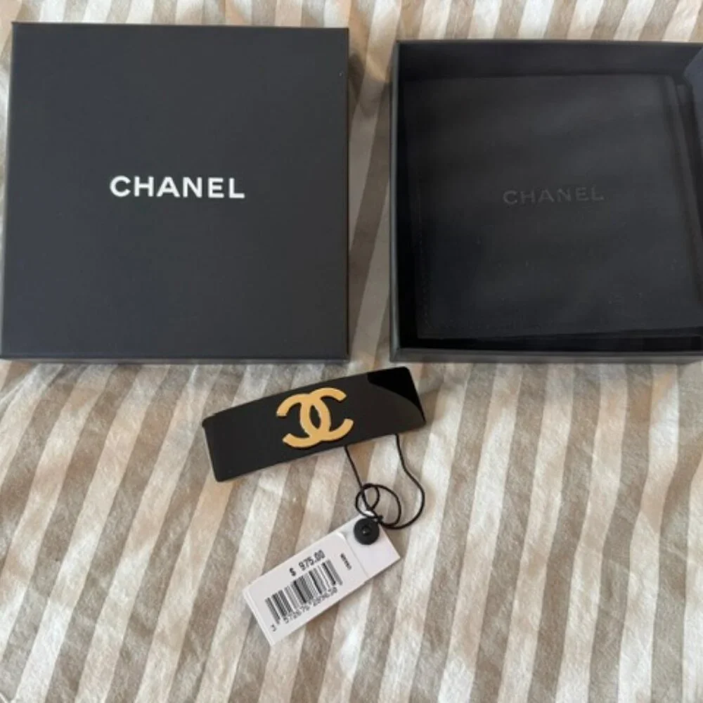 Authentic Chanel Hair Clip Barrette - Picture 4 of 4